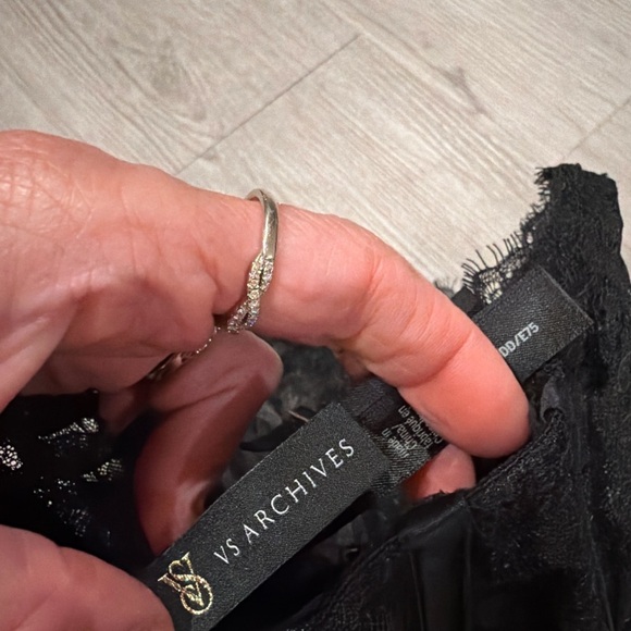 Elegant Black Lace Bralette 1494 - Picture 2 of 4